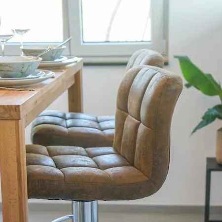 Penthouse-wohnung I 100 Qm I Blick Auf Weinreben I Nespresso I Emma Matratzen