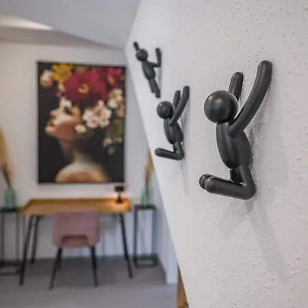 公寓 Penthouse-wohnung I 100 Qm I Blick Auf Weinreben I Nespresso I Emma Matratzen 奥根