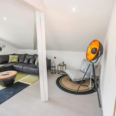Penthouse-wohnung I 100 Qm I Blick Auf Weinreben I Emma Matratzen *