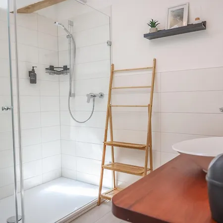 Penthouse-wohnung I 100 Qm I Blick Auf Weinreben I Nespresso I Emma Matratzen