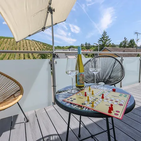 Penthouse-wohnung I 100 Qm I Blick Auf Weinreben I Nespresso I Emma Matratzen Appartement *