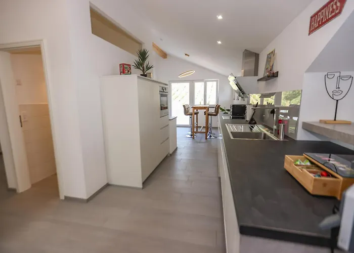 Penthouse-wohnung I 100 Qm I Blick Auf Weinreben I Nespresso I Emma Matratzen Appartamento *